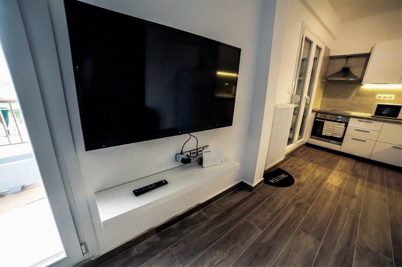 Seaview Deluxe Apartments Tesalonika Bagian luar foto