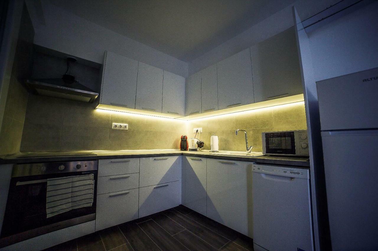 Seaview Deluxe Apartments Tesalonika Bagian luar foto