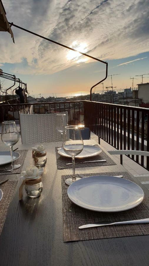 Seaview Deluxe Apartments Tesalonika Bagian luar foto