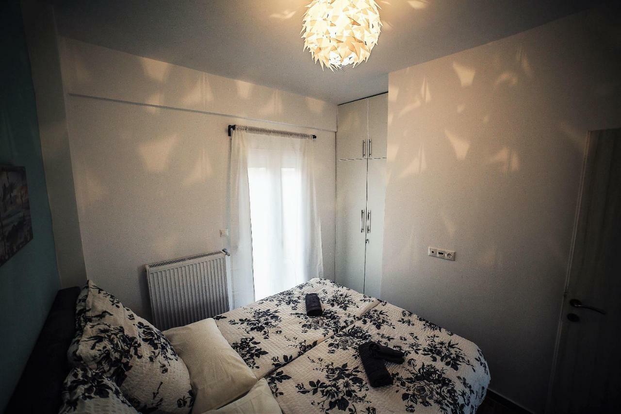 Seaview Deluxe Apartments Tesalonika Bagian luar foto