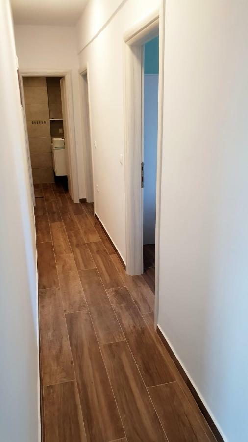 Seaview Deluxe Apartments Tesalonika Bagian luar foto